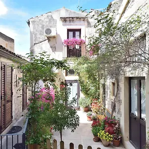  Affittacamere Del Vicolo Stretto